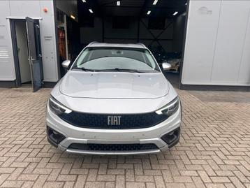 Fiat tipo Cross 1.0 benzine 2021 Hatchback LED Clima beschikbaar voor biedingen
