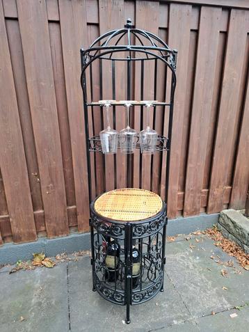 Origineel wijn/drank meubel beschikbaar voor biedingen