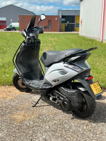 Piaggio Zip 2017 Full Option beschikbaar voor biedingen