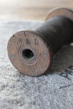 Oude brocante houten klos met ijzerdraad Nr2*Pronck & Praal*, Ophalen of Verzenden