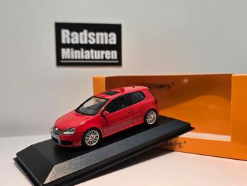 Volkswagen golf 5 R32 - Rood - 1:43 Maxichamps beschikbaar voor biedingen