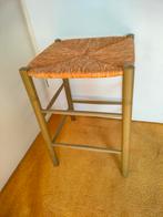 Vintage houten kruk met biezen zitting., Ophalen of Verzenden, Gebruikt, Hout