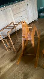 Hobbelpaard en een box voor poppen, Ophalen, Gebruikt