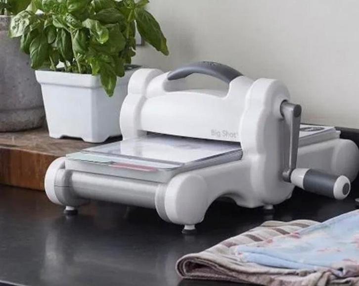 Nieuwe Sizzix Big Shot A5 Snijmachine, Hobby en Vrije tijd, Scrapbooking, Nieuw, Slicemachine of Snijmachine, Sizzix, Ophalen of Verzenden