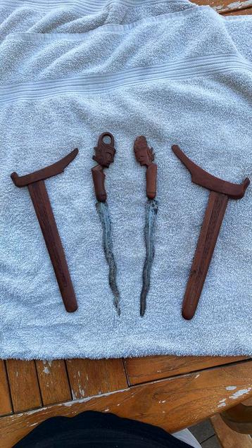 Keris 2x beschikbaar voor biedingen