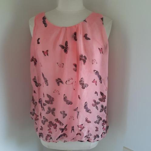 Made in Italy top roze met vlinders en kanten rug maat M - n, Kleding | Dames, Tops, Zo goed als nieuw, Maat 38/40 (M), Roze, Zonder mouw