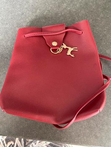 Dirndl tasje rood met gouden hert beschikbaar voor biedingen