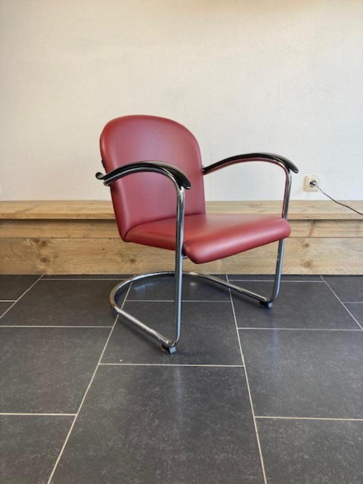 Gispen 414 fauteuil, chroom, bordeaux rood leder, Huis en Inrichting, Fauteuils, Zo goed als nieuw, Leer, Metaal, 50 tot 75 cm
