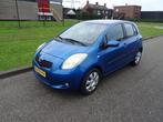 Toyota Yaris 1.3 VVTi Sol MMT automaat, Gebruikt, 750 kg, 4 cilinders, Origineel Nederlands