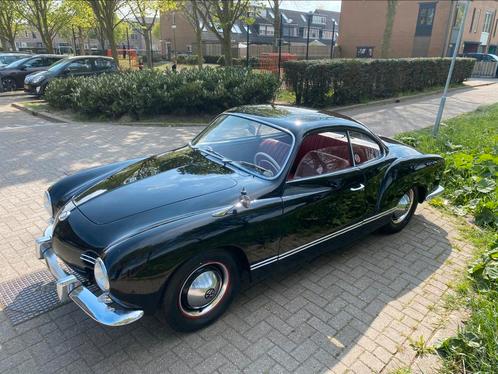 Volkswagen vw Karmann Ghia 1957 Lowlight zwart Rood inter, Auto's, Oldtimers, Particulier, Radio, Volkswagen, Benzine, Coupé, Handgeschakeld