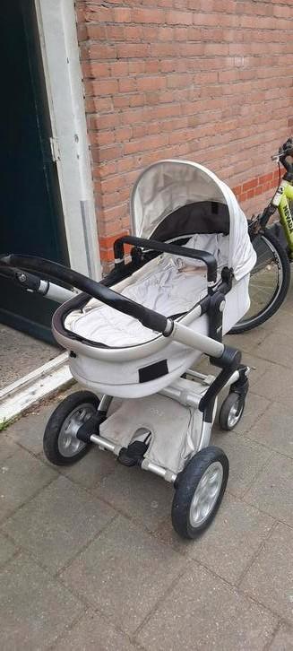 Joolz kinderwagen met wandelwagenbak en nieuwe wagenzak beschikbaar voor biedingen
