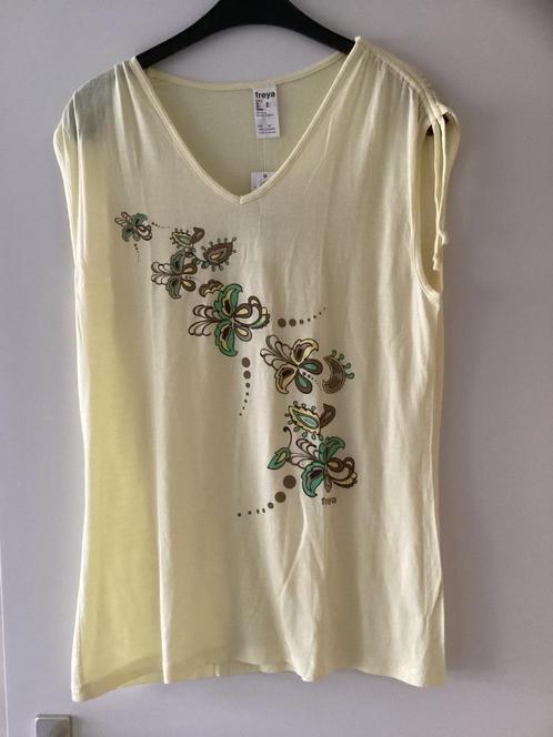 Geel strandshirt Freya maat M, Kleding | Dames, Badmode en Zwemkleding, Nieuw, Overige typen, Geel, Ophalen