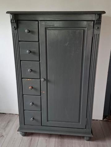 BROCANTE MEIDENKAST ! 141 CM HOOG beschikbaar voor biedingen