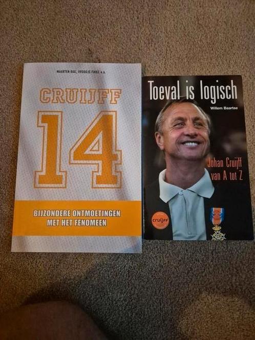 Toeval is logisch en cruijff14 in 1 koop, Boeken, Sportboeken, Zo goed als nieuw, Balsport, Ophalen of Verzenden