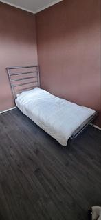 Eenpersoonsbed met Lattenbodem, Ophalen, 90 cm, Eenpersoons, Zo goed als nieuw