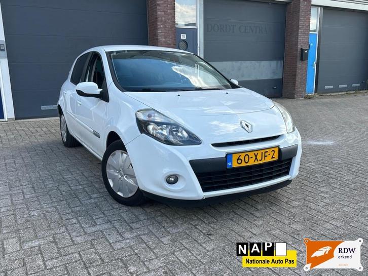 Renault Clio 1.5 dCi Collection / NAP / Airco / Export / Net, Auto's, Renault, Clio, ABS, Airbags, Airconditioning, Boordcomputer