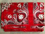 tafelkleed rood | boeren tafelkleed Vlisco + rode zakdoek, Ophalen, Zo goed als nieuw, Rechthoek, Binnen