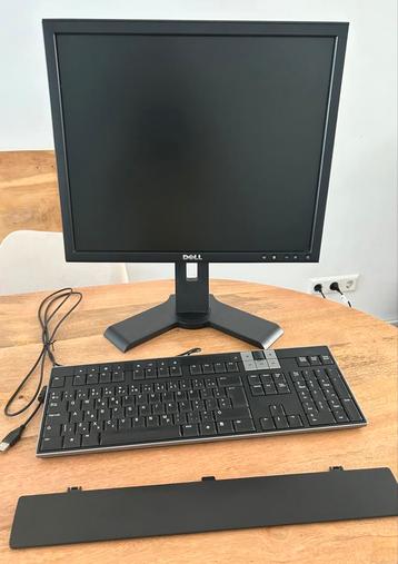 Dell monitor en toetsenbord beschikbaar voor biedingen