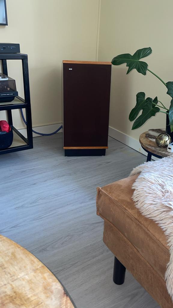 B&W DM2a Speakers met Stands - Zeer Nette Staat!, Audio, Tv en Foto, Luidsprekers, Zo goed als nieuw, Front, Rear of Stereo speakers