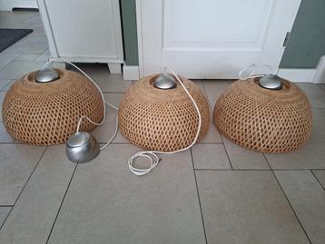 3 rieten (dubbelwandige) hanglampen beschikbaar voor biedingen