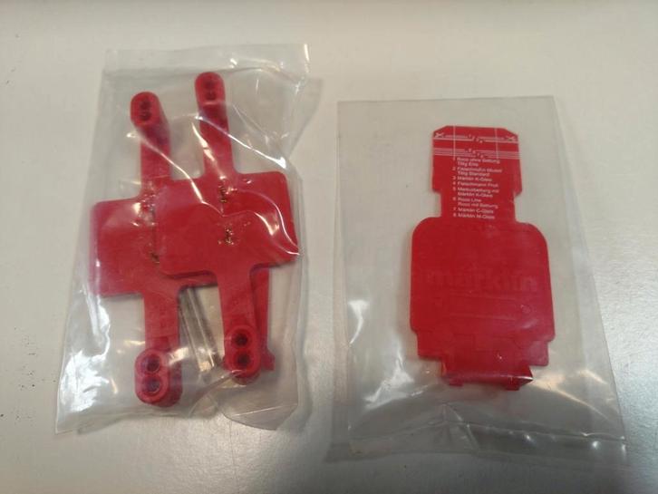 Marklin 70011 en 70012 bovenleiding set., Hobby en Vrije tijd, Modeltreinen | H0, Nieuw, Overige typen, Gelijkstroom of Wisselstroom