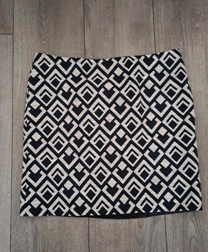 Donkerblauw met wit symmetrisch rok maat 46, Kleding | Dames, Grote Maten, Nieuw, Rok, Blauw, Ophalen of Verzenden