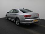 Volkswagen Passat 1.5 TSI Elegance Business R LEDER/ALCANTAR, Auto's, 4 cilinders, Adaptive Cruise Control, Origineel Nederlands