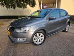 Volkswagen Polo 1.2 TSI 66KW 2012 Grijs Bleu motion Highline, Auto's, Voorwielaandrijving, Stof, Zwart, 4 cilinders