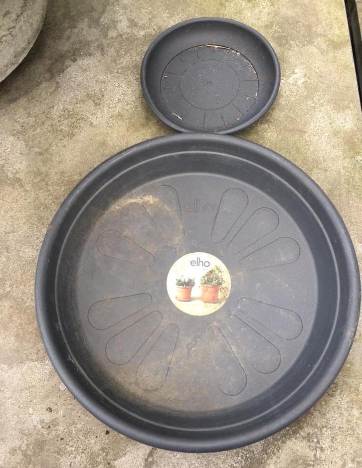 Grote kunsstof onder schalen Elho diverse kleuren maten, Tuin en Terras, Bloempotten, Zo goed als nieuw, Kunststof, Binnen, Balkon