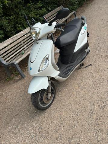 Piaggio fly beschikbaar voor biedingen