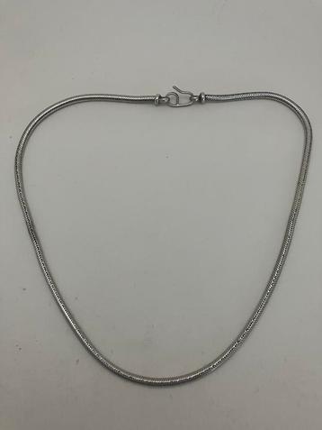 Zware zilveren ketting beschikbaar voor biedingen