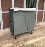 Tackbox / zadelkast - afsluitbaar - met draaibare wielen, Dieren en Toebehoren, Ophalen of Verzenden