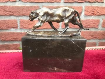 bronzen beeld, krachtig lopend jachtluipaard beschikbaar voor biedingen