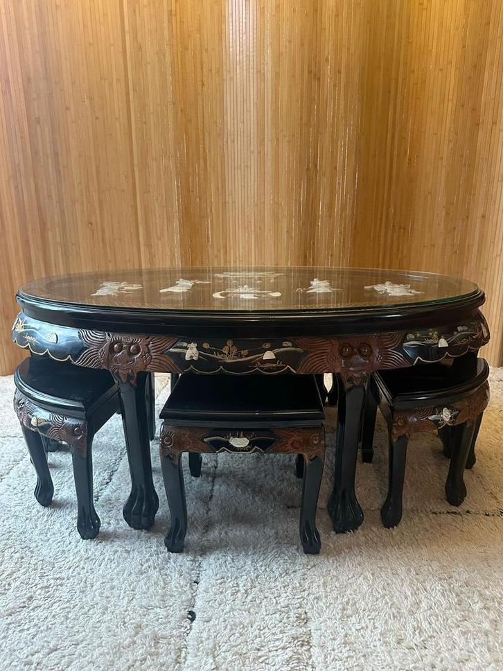 Chinese Salontafel met Houtsnijwerk incl 6 krukjes, Antiek en Kunst, Antiek | Meubels | Tafels, Ophalen of Verzenden