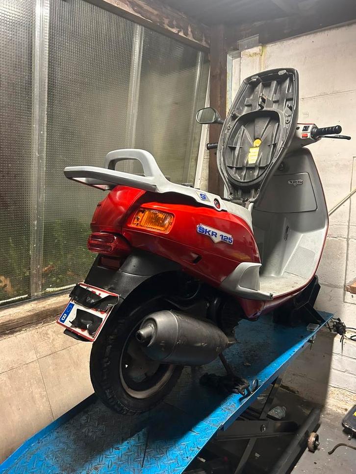 PIAGGIO SKR125 DUITS, Fietsen en Brommers, Scooters | Piaggio, Ophalen of Verzenden