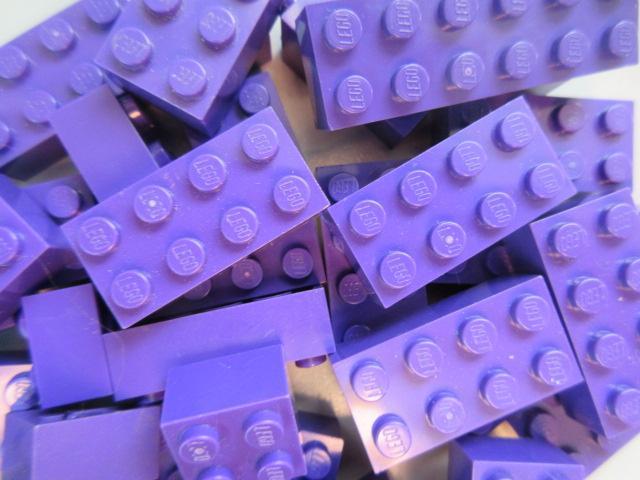 nr. 6150a, 40 paarse stenen 2 nop breed. Verzenden mogelijk, Kinderen en Baby's, Speelgoed | Duplo en Lego, Zo goed als nieuw