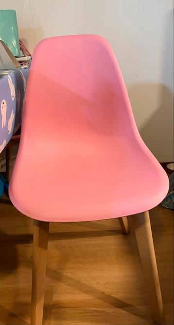 4 mooie roze eetkamer stoelen ZSM ophalen beschikbaar voor biedingen