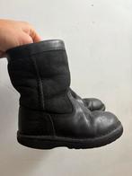 Uggs maat 27, Kinderen en Baby's, Kinderkleding | Schoenen en Sokken, Ophalen of Verzenden, Zo goed als nieuw, Jongen, Schoenen