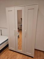 Wardrobe IKEA BRIMNES with 3 doors and mirror, 117x190, Huis en Inrichting, Furniture, Zo goed als nieuw, Ophalen