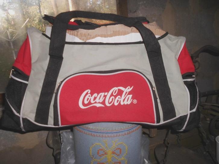 coca cola verzameling, Verzamelen, Overige Verzamelen, Zo goed als nieuw, Ophalen