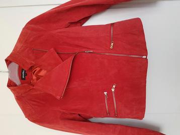 Suedine rode jas maat 36 / S  rood als nieuw beschikbaar voor biedingen