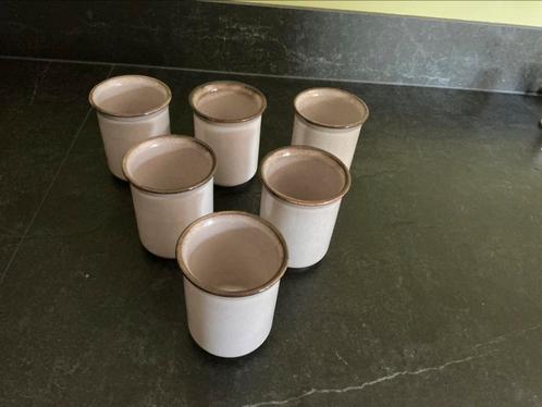 POTTERIE DRIEHOEK HUIZEN BEKERS , SERIE AMSTERDAM, 6 X, Huis en Inrichting, Keuken | Servies, Zo goed als nieuw, Kop(pen) en/of Schotel(s)