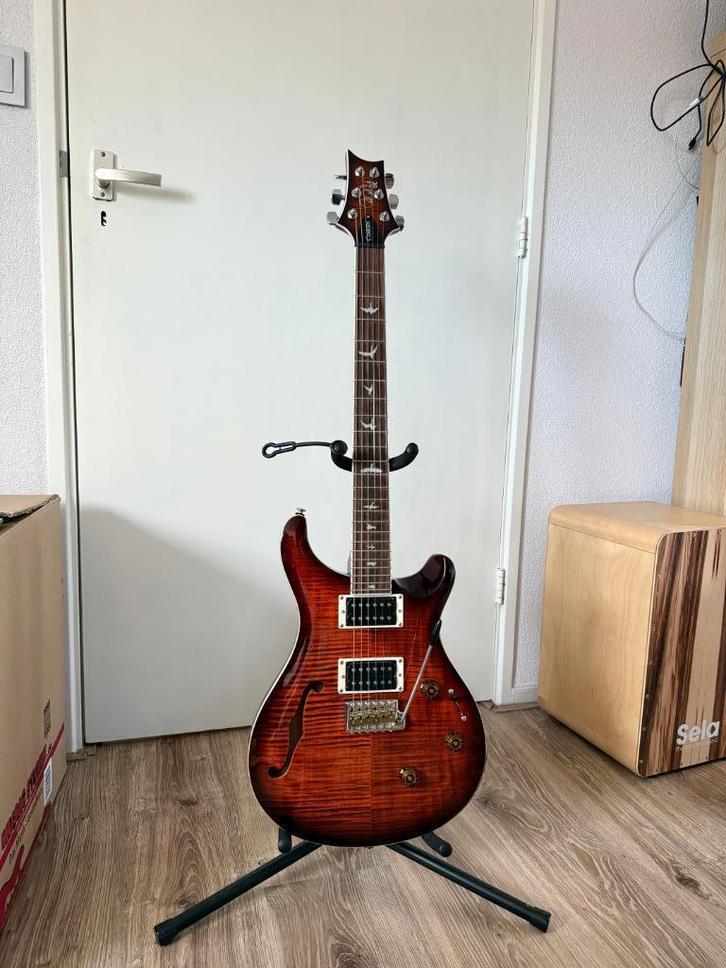 PRS SE Custom 24 semi hollow piezo, Muziek en Instrumenten, Snaarinstrumenten | Gitaren | Elektrisch, Zo goed als nieuw, Semi-solid body