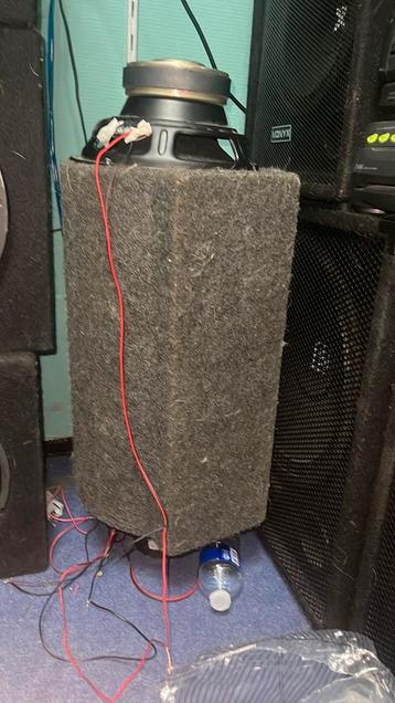 Zelfgebouwde subwoofer 400watt rms beschikbaar voor biedingen