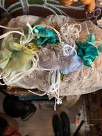 4 grote oude corsages en een parel corsage, Antiek en Kunst, Ophalen of Verzenden