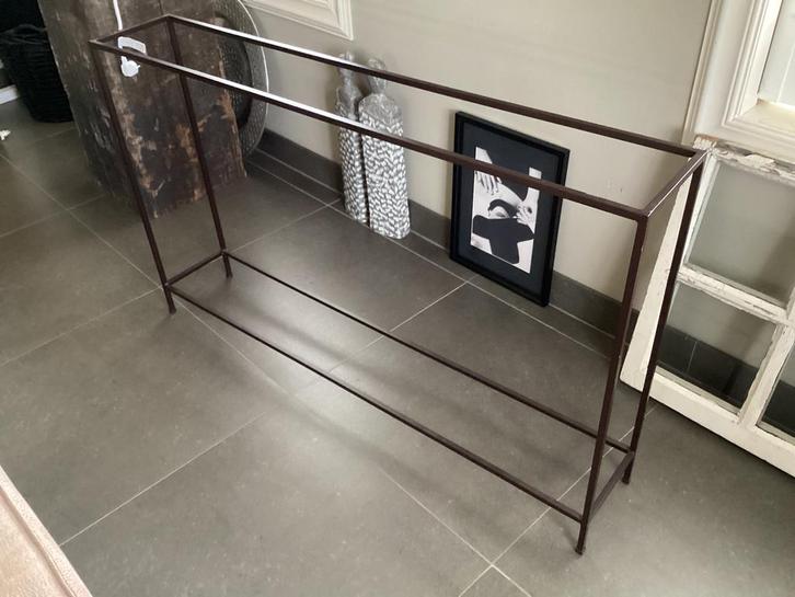 Light & Living sidetable stalen frame, Huis en Inrichting, Tafels | Sidetables, Zo goed als nieuw, Rechthoekig, Ophalen