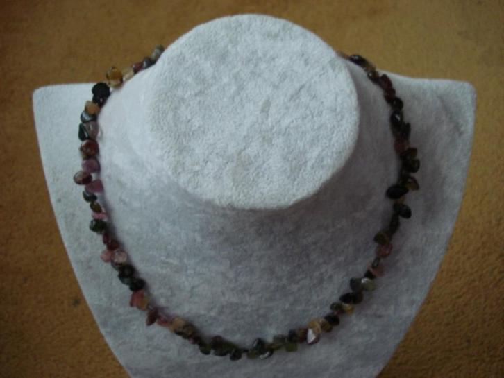 Toermalijn ketting, Sieraden, Tassen en Uiterlijk, Kettingen, Nieuw, Steen of Mineraal, Overige kleuren, Met edelsteen, Ophalen of Verzenden