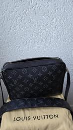 Louis Vuitton Messenger Bag, Sieraden, Tassen en Uiterlijk, Tassen | Schoudertassen, Ophalen of Verzenden, Zo goed als nieuw, Zwart