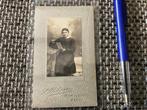 CDV Carte de visite Meisje met boek Parijs Philipow, Verzamelen, Foto's en Prenten, Gebruikt, Foto, Ophalen of Verzenden, Voor 1940