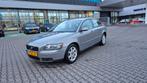 Volvo S40 2.4 I 103KW 2004 Grijs., Achterwielaandrijving, Zwart, 700 kg, Leder